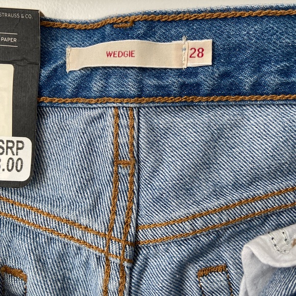 Levi’s Premium Big E Button Fly Wedgie Raw Hem Light Wash Jeans Size 28 - Picture 12 of 13